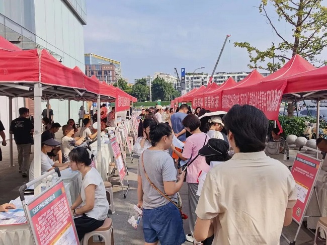 商圈聚人气，服务暖人心——瑞方人力助力晋阳街道解锁青年就业新场景 第3张