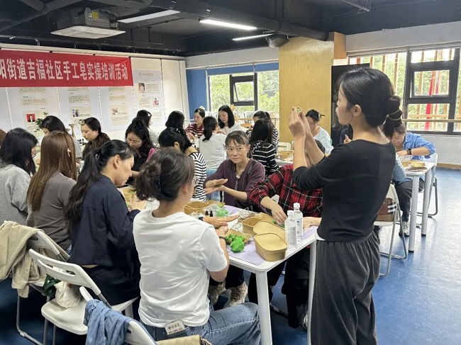 “皂”亮就业路，瑞方人力以专业服务助力晋阳街道吉福社区灵活就业 第2张